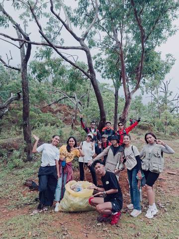 Trash Hero Belu Lakukan Pendakian Peduli Sampah